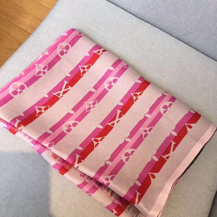 Louis Vuitton Scarf LVS00052